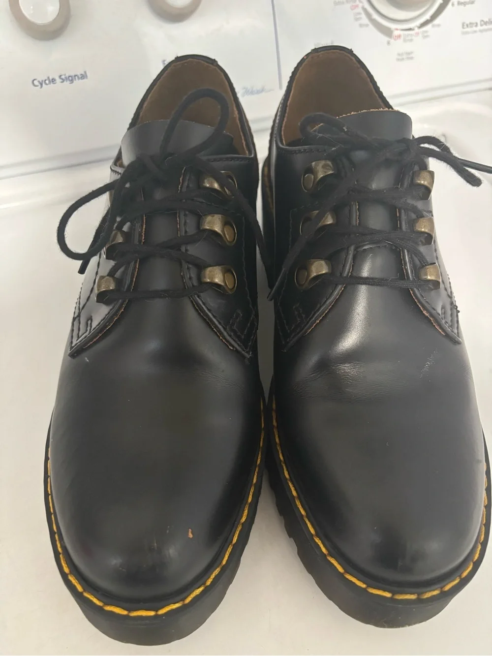 Dr. Martens Leona Low Lug Black Leather Heeled Platform Oxford Derby Shoes Sz 7